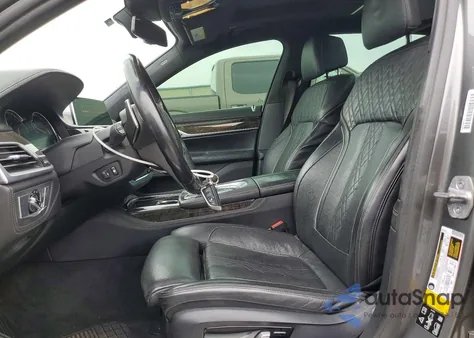2018 BMW 750 Xi z USA, uszkodzony, nr VIN WBA7F2C55JG423615